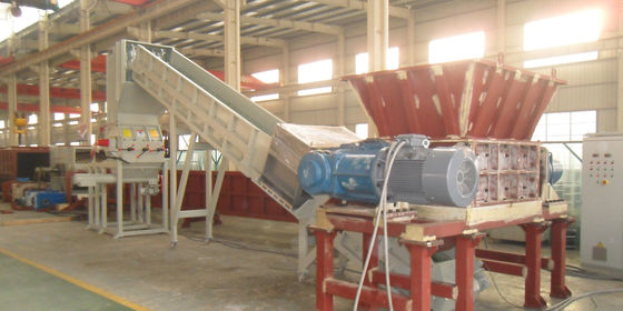 22kw 3000kg / एच बोतल प्लास्टिक अपशिष्ट तकलीफ मशीन कम ऊर्जा की खपत